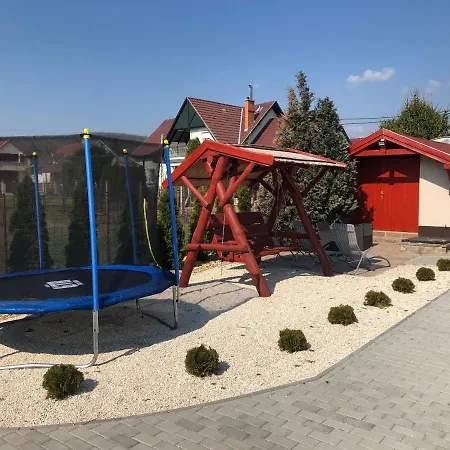 شقة Roma Apartmanhaz