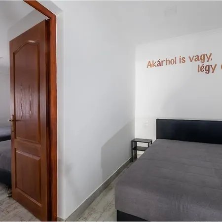 شقة Roma Apartmanhaz Bogács