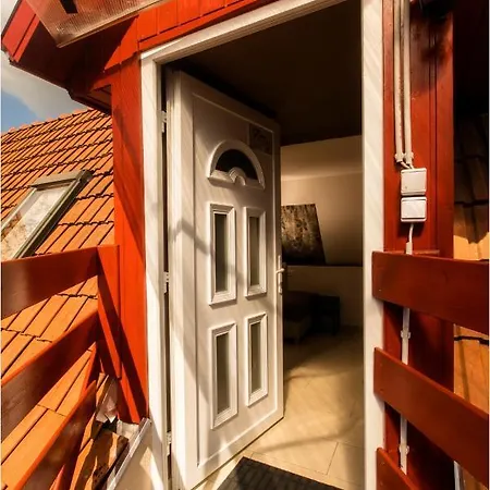 شقة Roma Apartmanhaz *