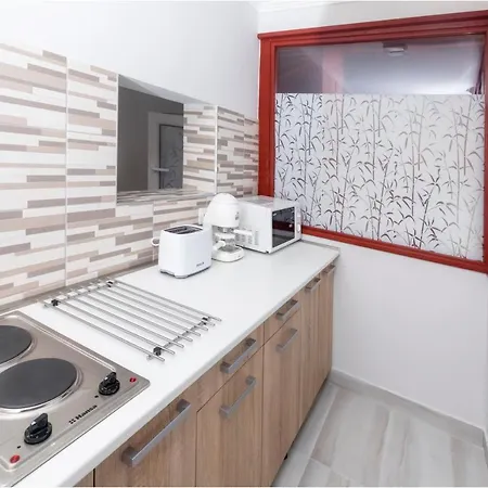 Roma Apartmanhaz *
