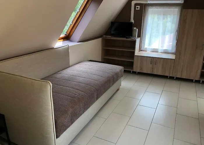 Roma Apartmanhaz * Bogacs