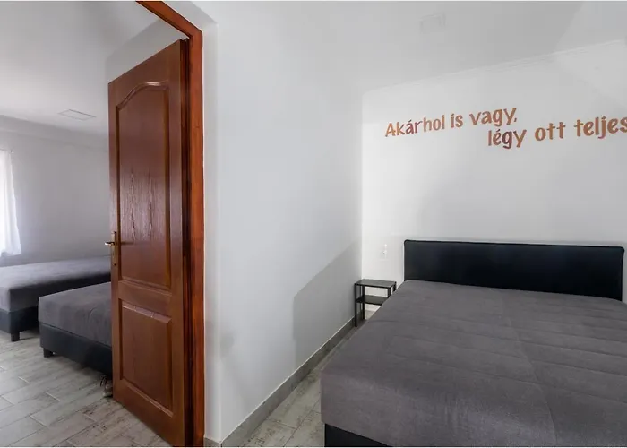 Lägenhet Roma Apartmanhaz Bogács