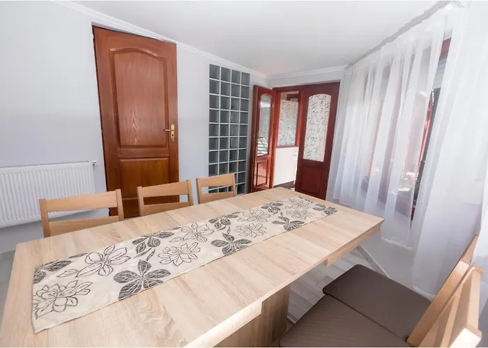 Roma Apartmanhaz * Bogacs