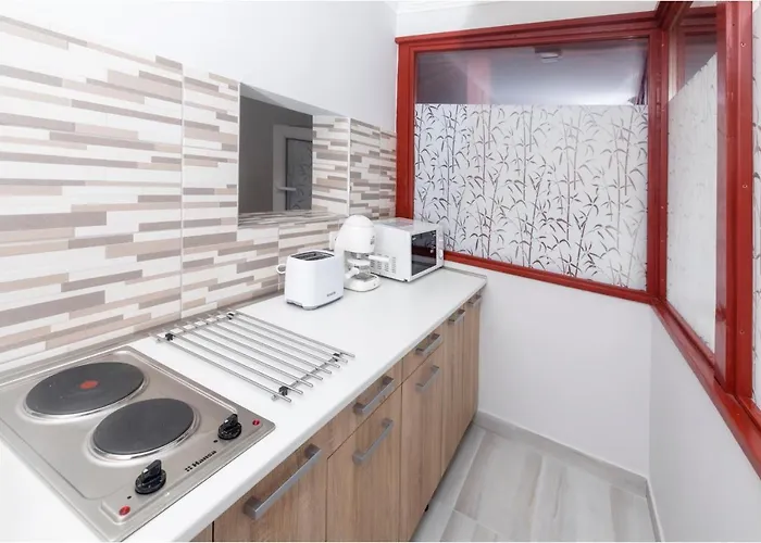 Roma Apartmanhaz *